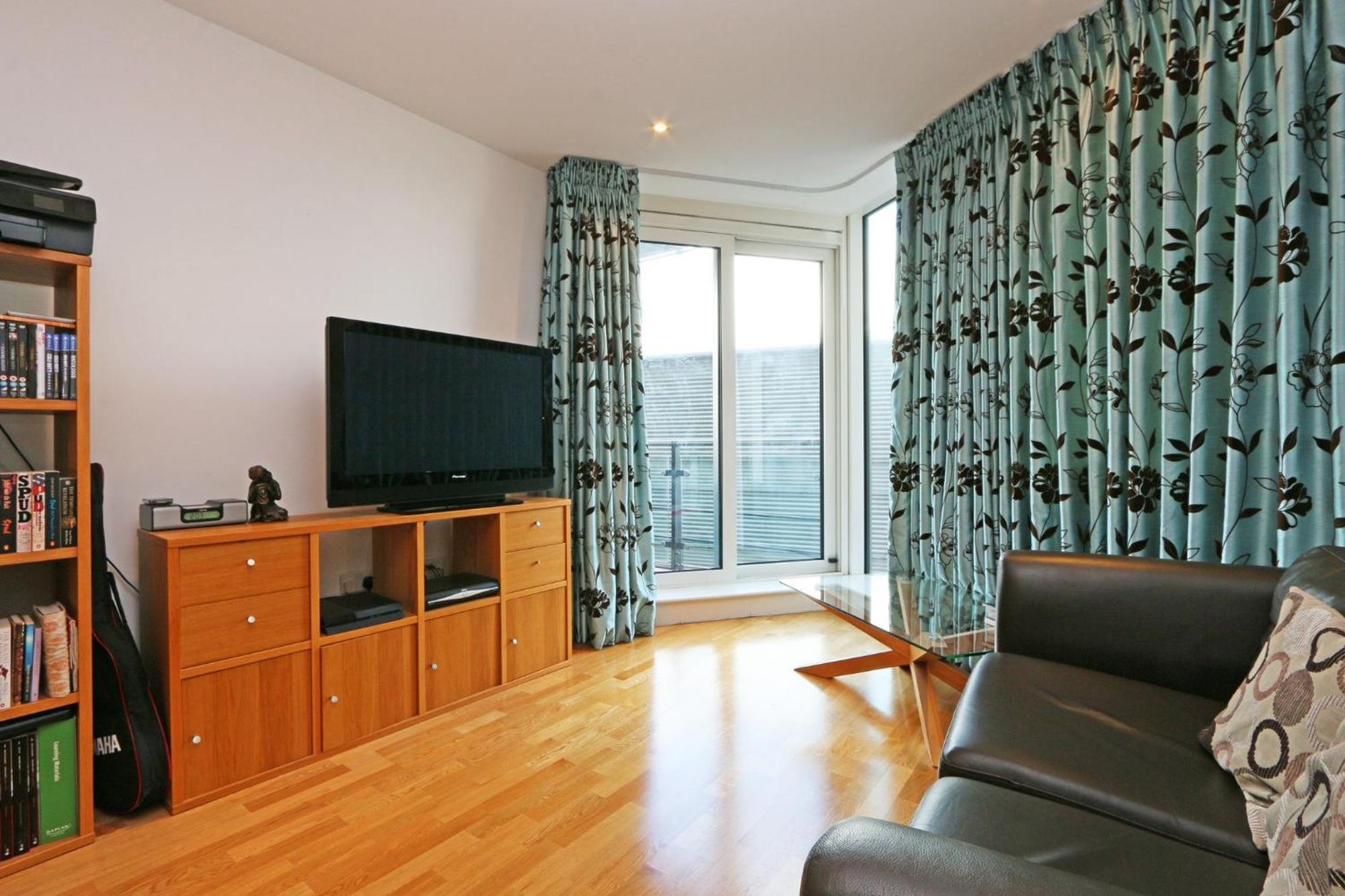 Riverside 1 Bed Apartment Londra Dış mekan fotoğraf
